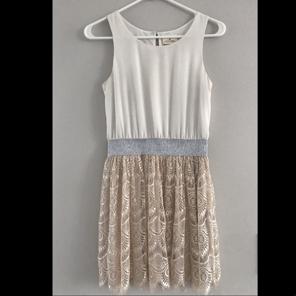 White dress with elastic waist